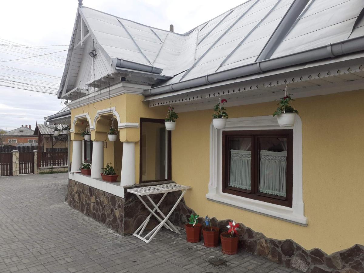 Casuta De Poveste Târgu Neamț Buitenkant foto